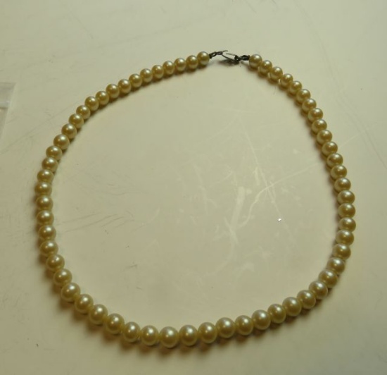 vintage 16" pearl necklace