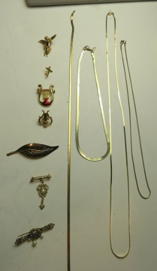 4 brooches, 4 pins, 4 flat chain necklaces