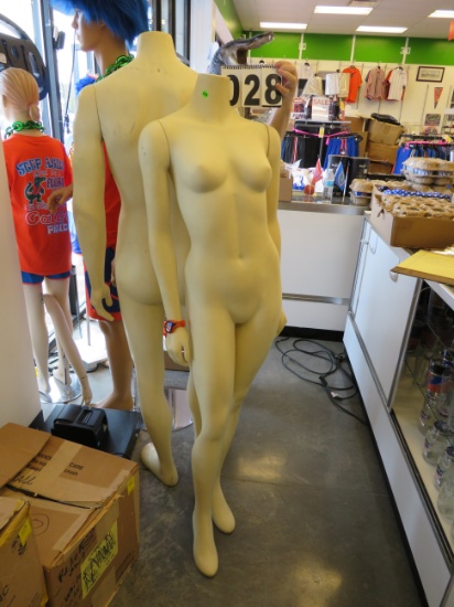 Full size female manequinn