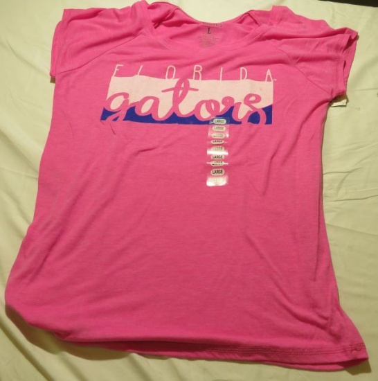 Gator Ladies pink v-neck top (7)L