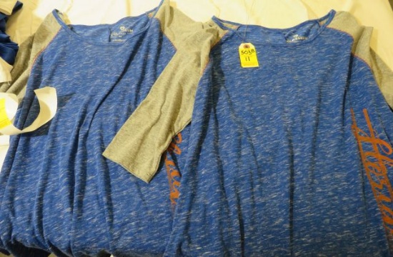 Assorted Gator ladies tops and Hoodies (3)m, (1)l, (7)xl