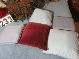 Group of 5 decorative pillows - 12
