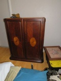 vintage TV cabinet with double hinged doors 40