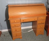 Blonde wood finish rolltop desk 45x23x43