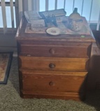 Lamp table, three drawers
