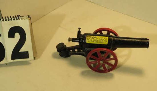 Working Model Trailer Mounted Cast Iron Cannon ( overall length 9",barrel length 5")