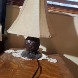 cast metal table lamp with shade 14