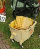 Brute commercial mop bucket with wringer