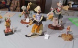 clown figures