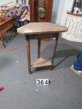 corner table