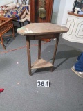 corner table