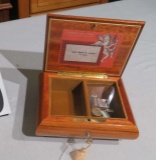 Italian music box with inlay