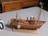 wood model net fishing boat