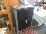 vintage 2 door wood stereo cabinet