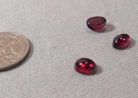 Garnet Rhodolite Oval Cabochon 7mm x 5mm 1.43cts