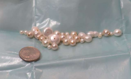 pack of 28 cultured pearls  White Round to baroque Assorted sizes