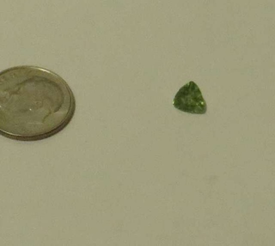 Peridot Yellow-green Trillion Faceted 6mm