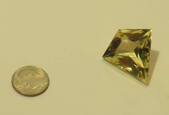 Quartz Light yellow Kite Faceted 1 ¼”x1 1/16” 40.83cts