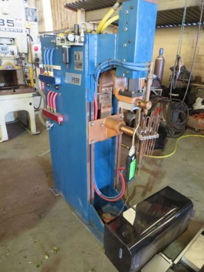 Peer resistance welder by DT Industries