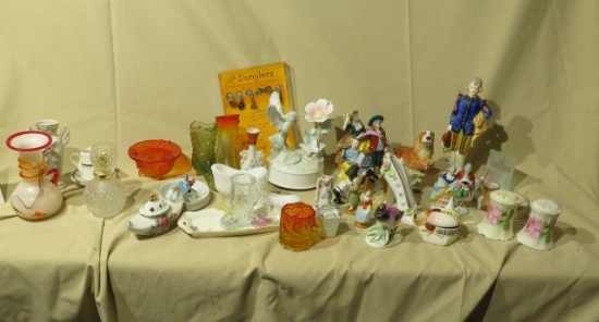 mixed collectible glass 32 pieces figures