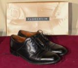 Florsheim size 8 black mens dress shoes in great conditon