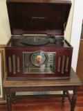 Crosley am FM radio cd and record player