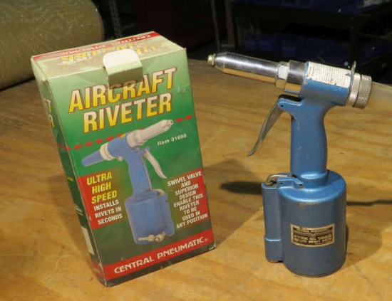 Central Pneumatic  pop rivet gun