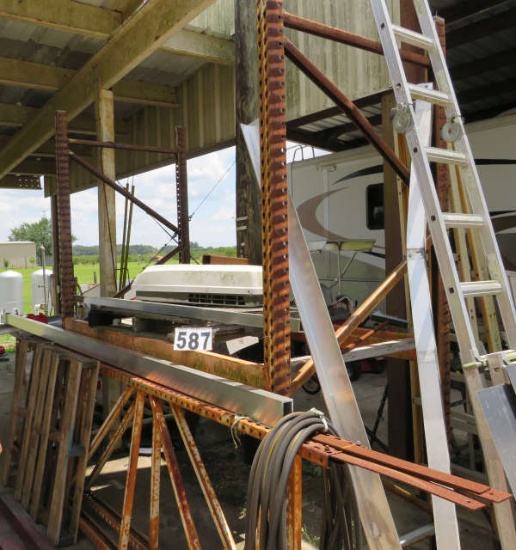 Section of pallet racking (2) 10' uprights (2) crossarms. Includes two extra uprights.