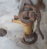 cast iron water pitcher pump