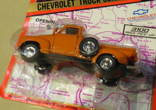 Road champs1/43 scale die cast metal 1953 Chevrolet pickup truck in original packaging