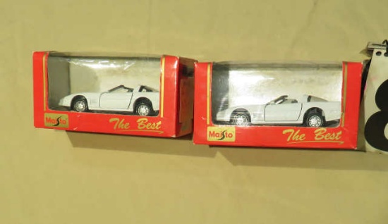 Maisto Trophy white corvette T top 1/32 scale die cast metal car in original packaging