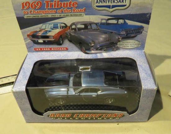 1969 Ford Mustang 1/48 scale metal die cast car in display case by Road Champions 30th Anniversary 1