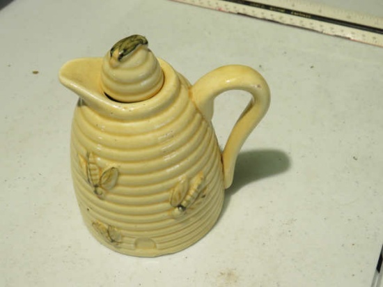 ceramic honey jar