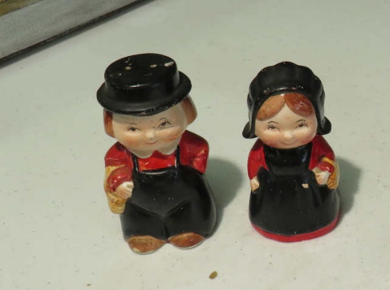 Dutch ceramic salt  and pepper