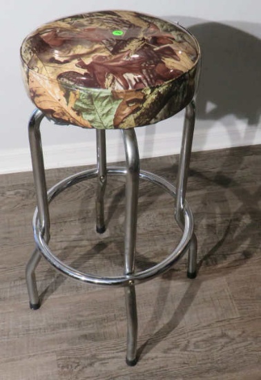 chrome bar stool with camo cushion top