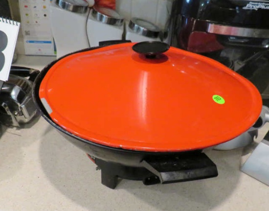 West Bend electric wok and warmer