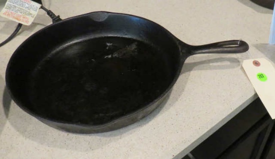 Wagner 10" cast iron frying pan