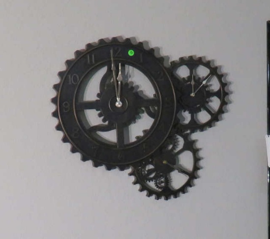 plastic battery operated decorative gear clock