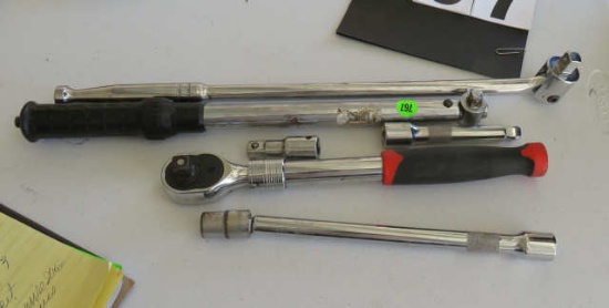 1/2" breaker bar, extensions, and torque wrench