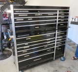 US General rolling tool cabinet with matching tool chest total 19 drawers and top shelf, comes with