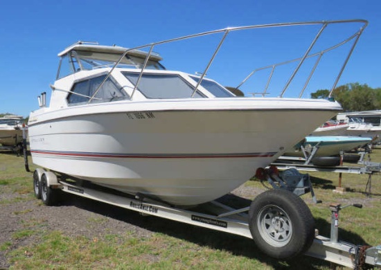 1993 Bayliner Gulf Shore 24 Classic Cruiser with Mercruiser I/O and trailer