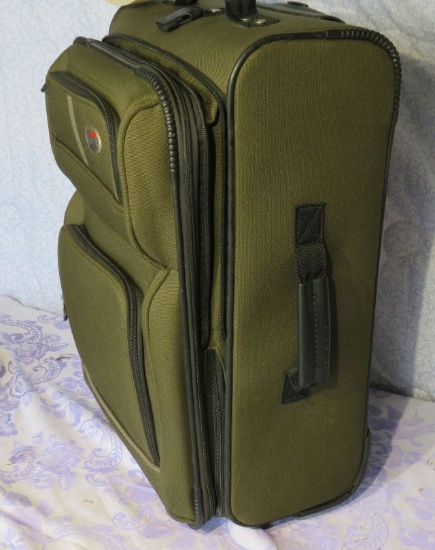 American Tourister carry on luggage