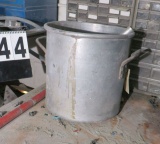 large commercial aluminum cook pot