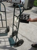 Hand truck with pneumatic tires