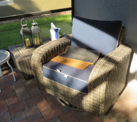 wicker arm chair and matching side table