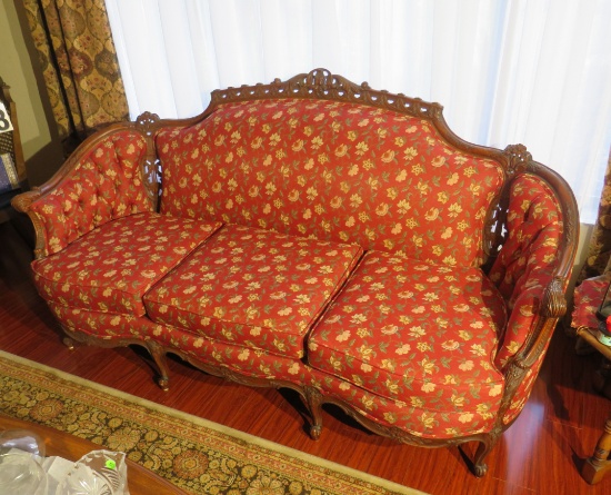 Victorian ornate 2 seat sofa 40” h x 75” long x 36” deep very clean