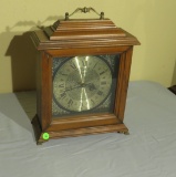 Bulova mantle clock battery powered 16” high x 12” wide 6” deep