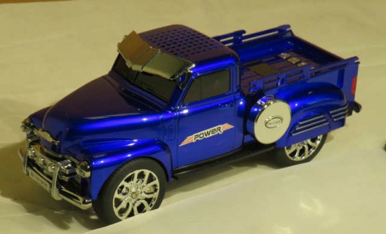 Audiobox Bluetooth Retro Ride classic truck model with USB TF & FM Radio.  This is new in box produc