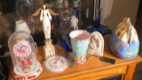 mixed décor including Betty Boop clock, cookie jar, cobalt blue glass, candy dish