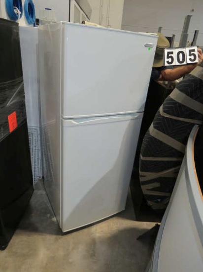 Vissani Refrigerator Freezer  59.5" H x 24" w x 25" D  (not recommended for food storage)